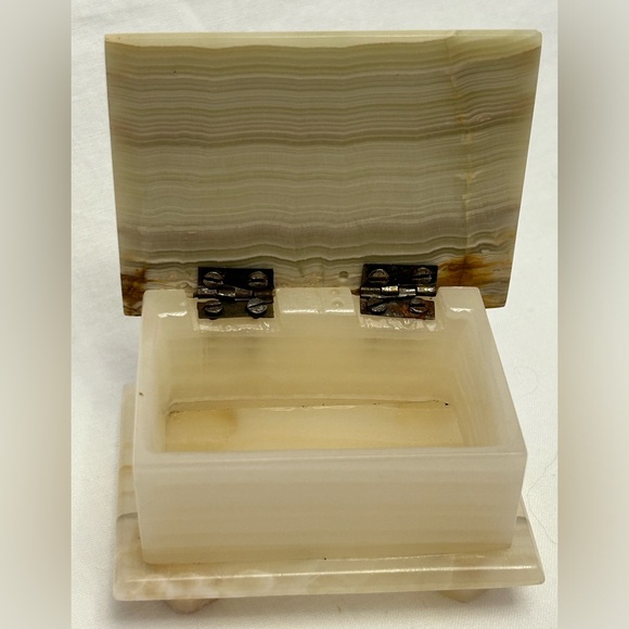 Set 3 trinkets for home decorJadeite stone grapes Stain glass butterfly Onyx box - Picture 11 of 13